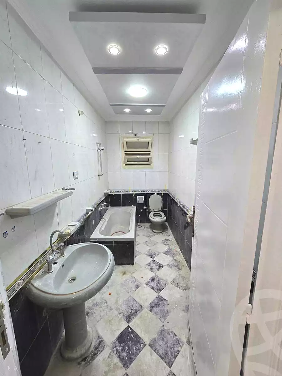 https://aqarmap.com.eg/en/listing/7067931-for-sale-alexandria-sydy-bshr-sydy-bshr-bhry-shr-mhmwd-l-yswy
