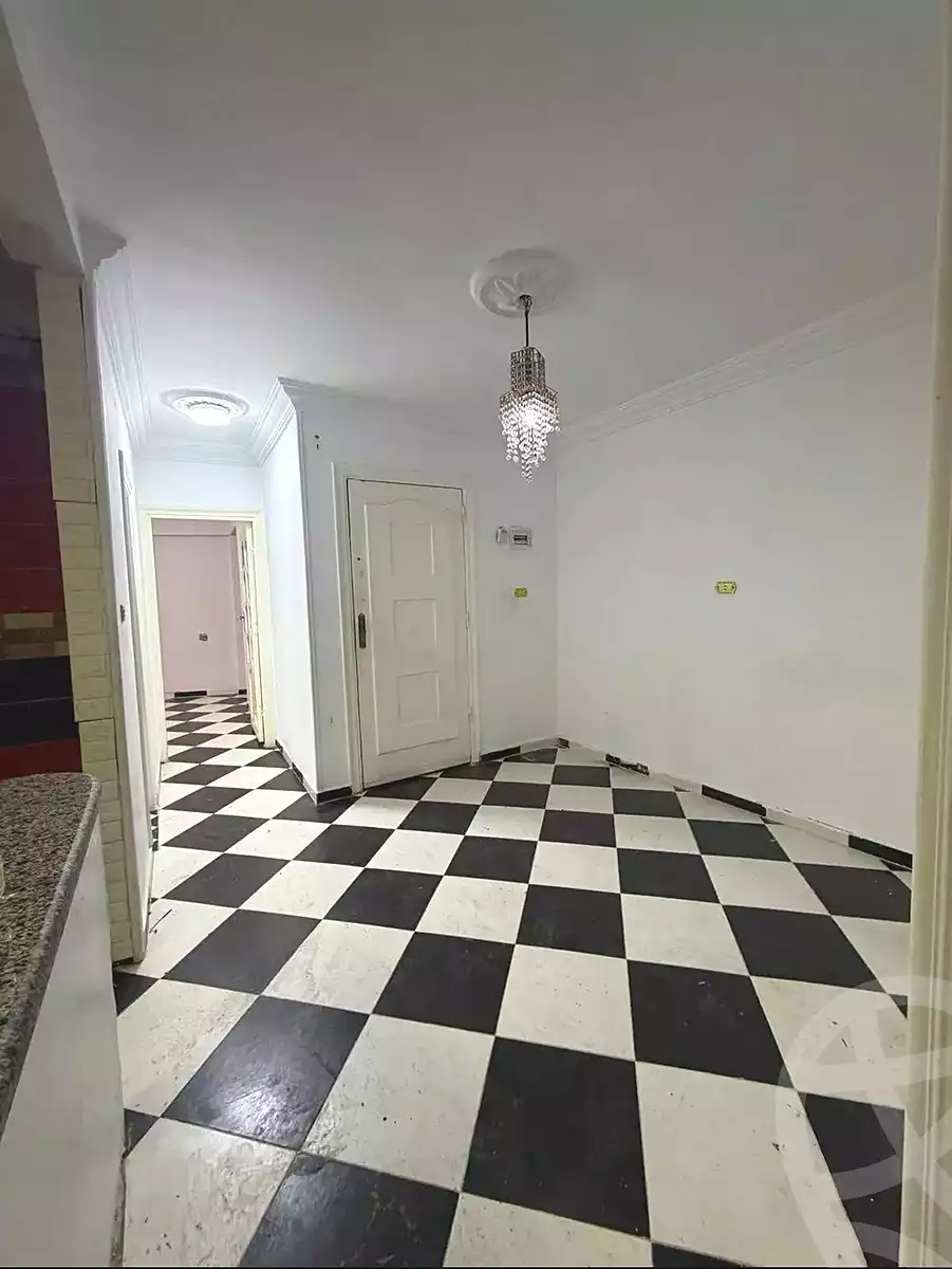 https://aqarmap.com.eg/ar/listing/7067995-for-sale-alexandria-el-asafra-shr-45