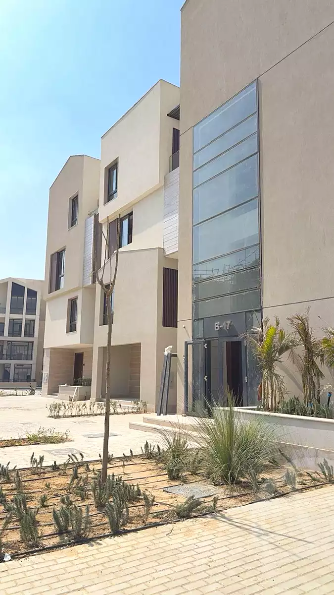 https://aqarmap.com.eg/ar/listing/7068036-for-sale-cairo-el-sheikh-zayed-city-lshykh-zyd-ljdyd-vye