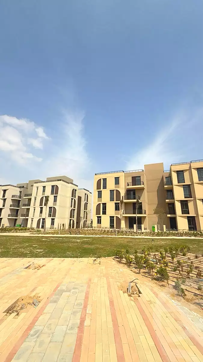 https://aqarmap.com.eg/ar/listing/7068055-for-sale-cairo-el-sheikh-zayed-city-lshykh-zyd-ljdyd-vye