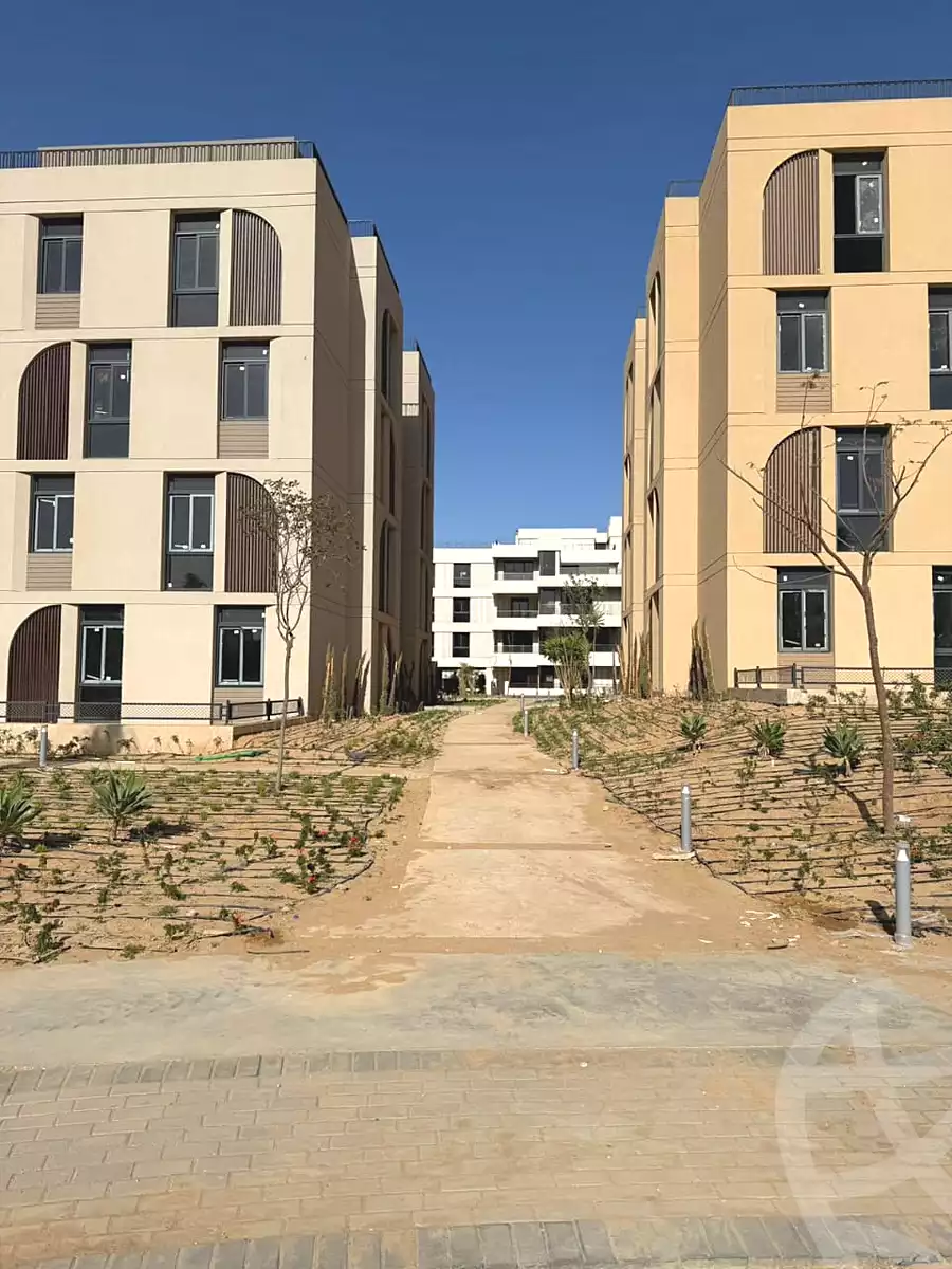 https://aqarmap.com.eg/ar/listing/7068073-for-sale-cairo-el-sheikh-zayed-city-lshykh-zyd-ljdyd-vye