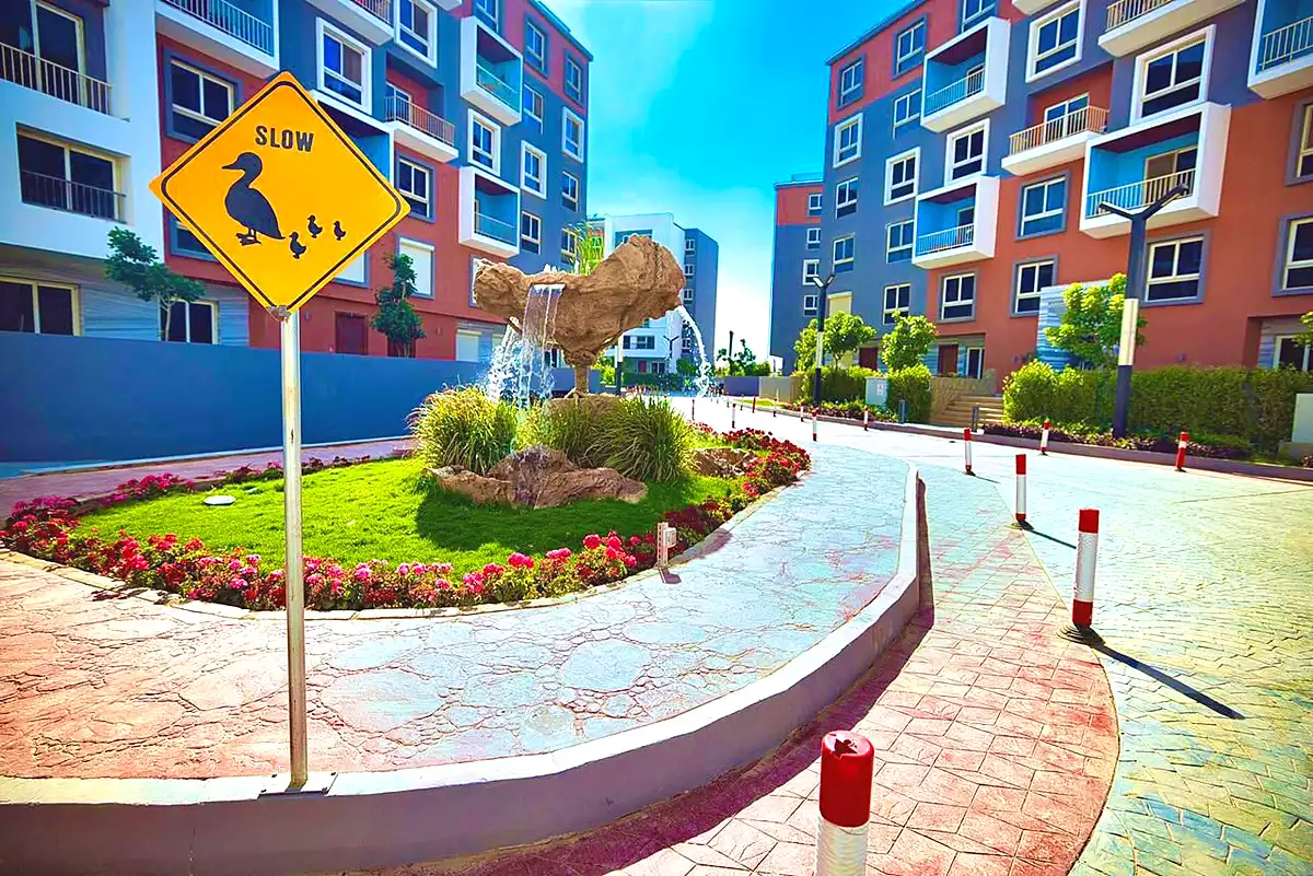 https://aqarmap.com.eg/ar/listing/7068157-for-sale-cairo-new-cairo-compounds-mwrd-fq-llttwyr