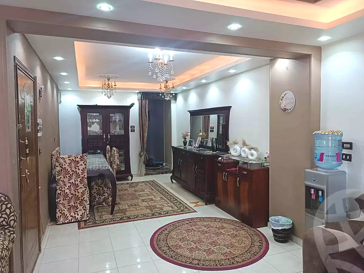 https://aqarmap.com.eg/ar/listing/7068543-for-sale-cairo-helwan-helwan-el-sharkeya-zaki-hawas-st