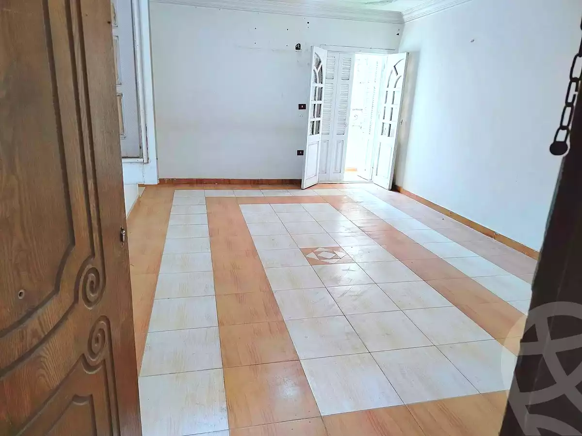 https://aqarmap.com.eg/ar/listing/7068819-for-rent-cairo-helwan-el-ezba-el-qebliah-ragheb-st