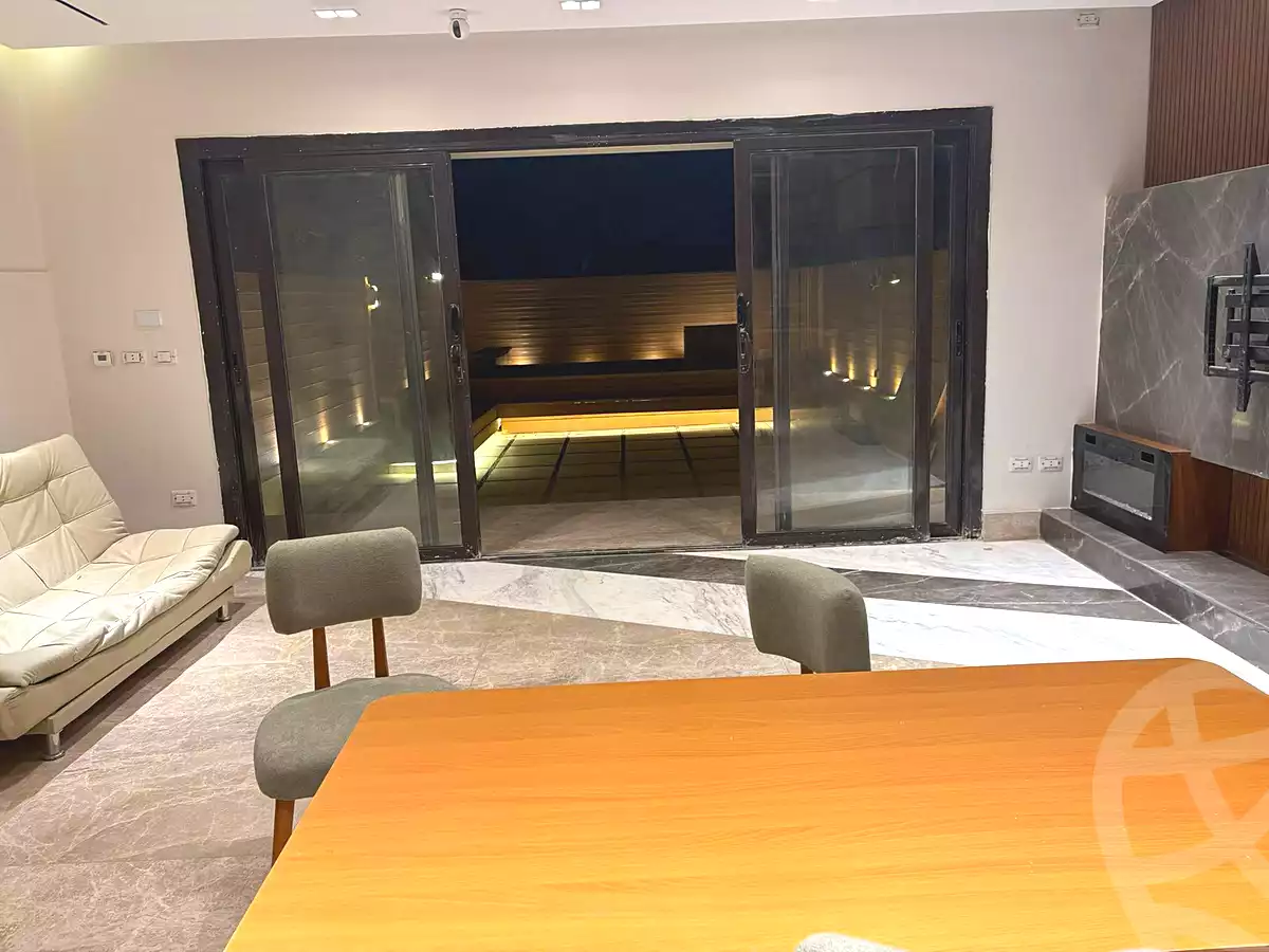 https://aqarmap.com.eg/ar/listing/7068815-for-sale-cairo-new-cairo-compounds-hyde-park-centre-ville-hyde-park