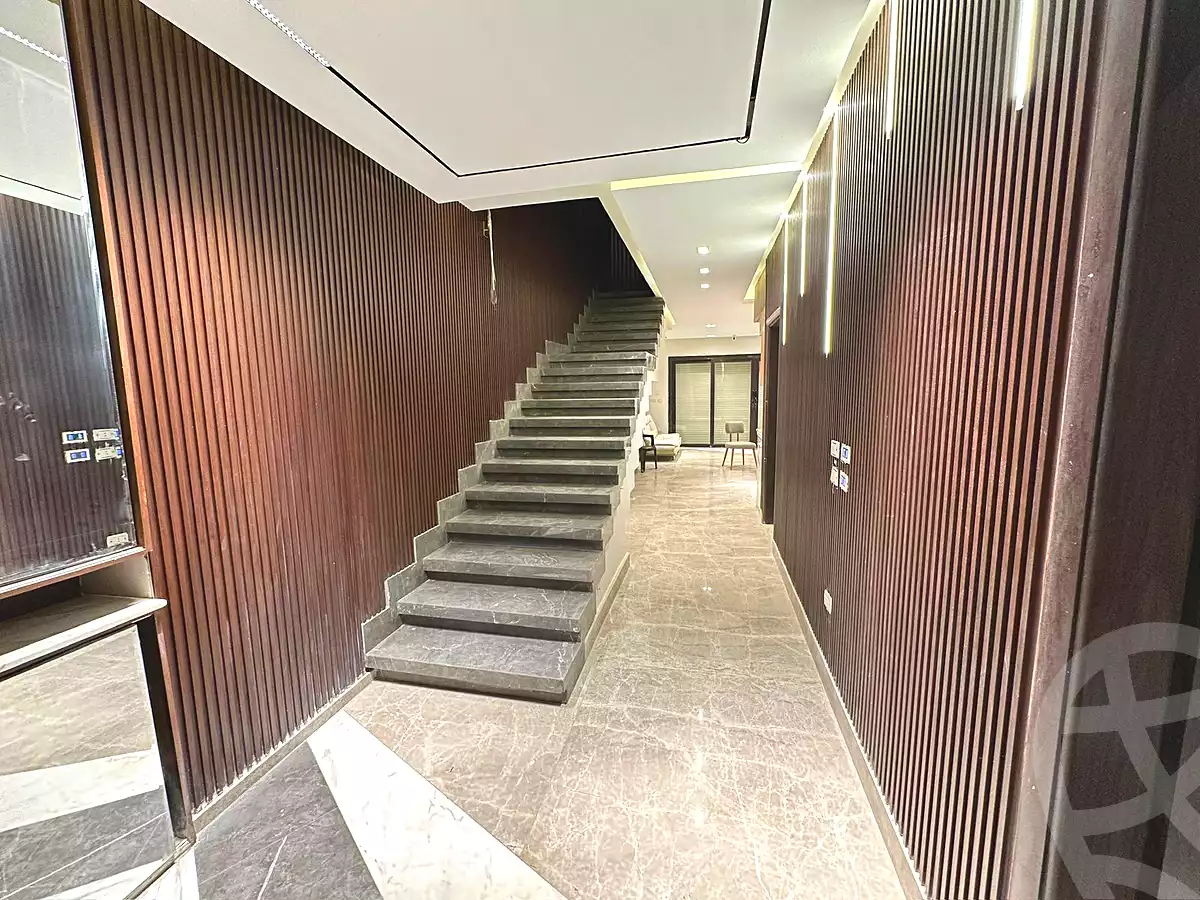 https://aqarmap.com.eg/ar/listing/7068815-for-sale-cairo-new-cairo-compounds-hyde-park-centre-ville-hyde-park