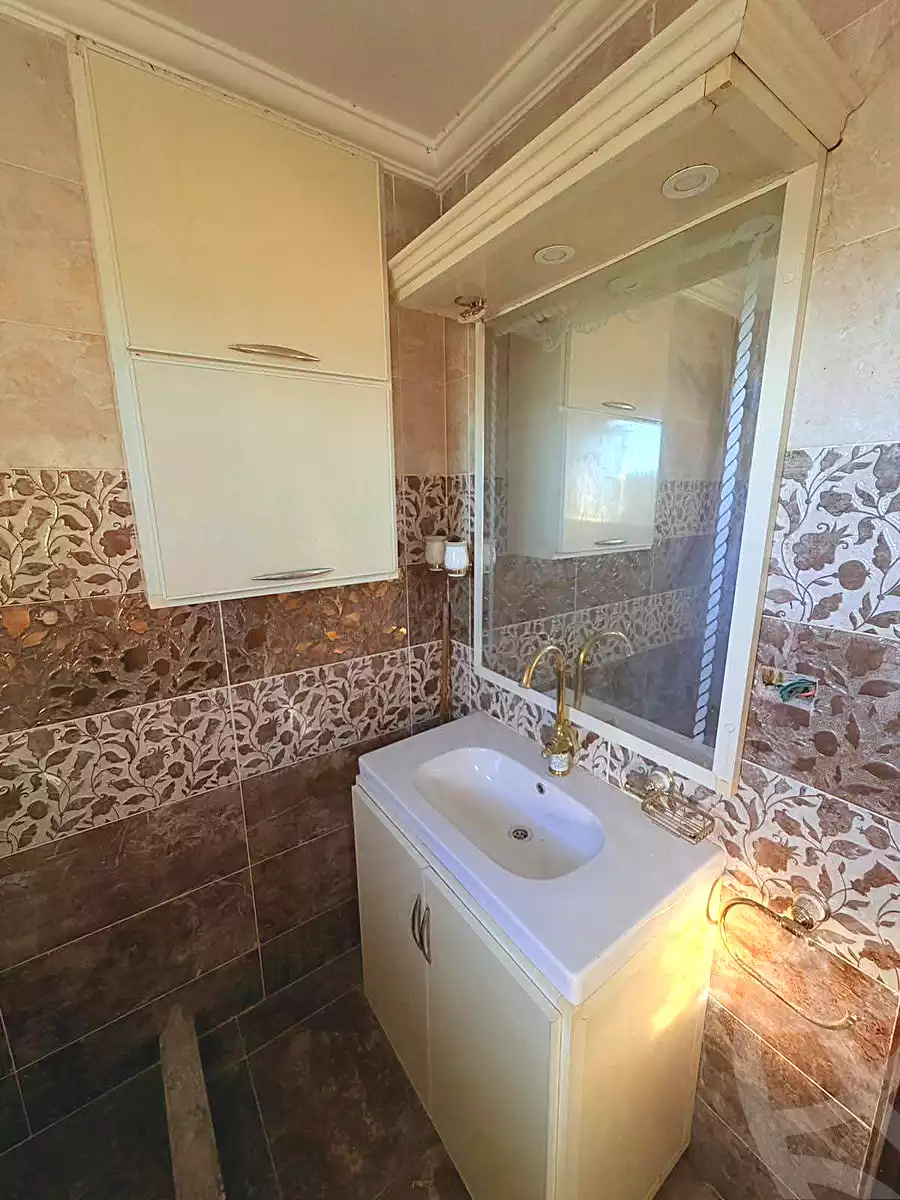 https://aqarmap.com.eg/ar/listing/7069300-for-sale-alexandria-al-agamy-lbytsh-el-hanafeya-st