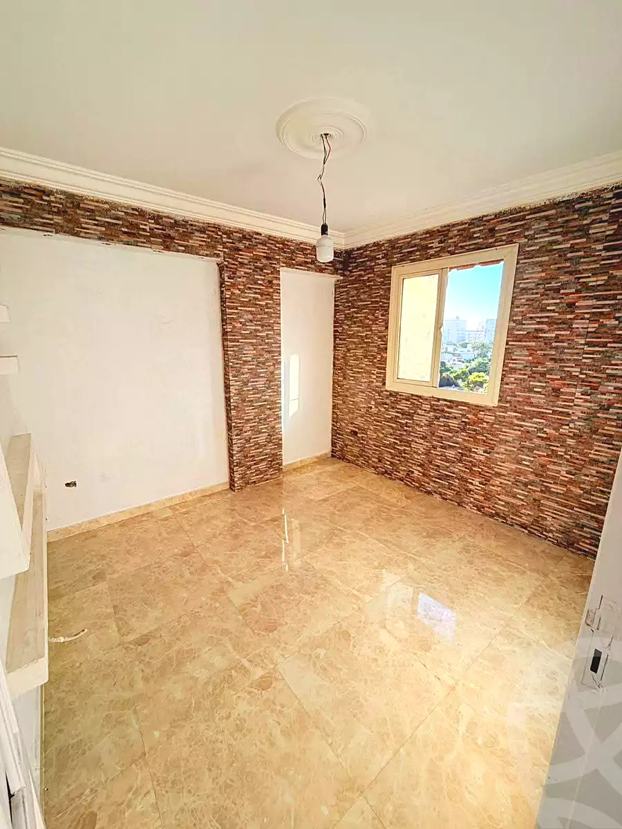 https://aqarmap.com.eg/ar/listing/7069300-for-sale-alexandria-al-agamy-lbytsh-el-hanafeya-st
