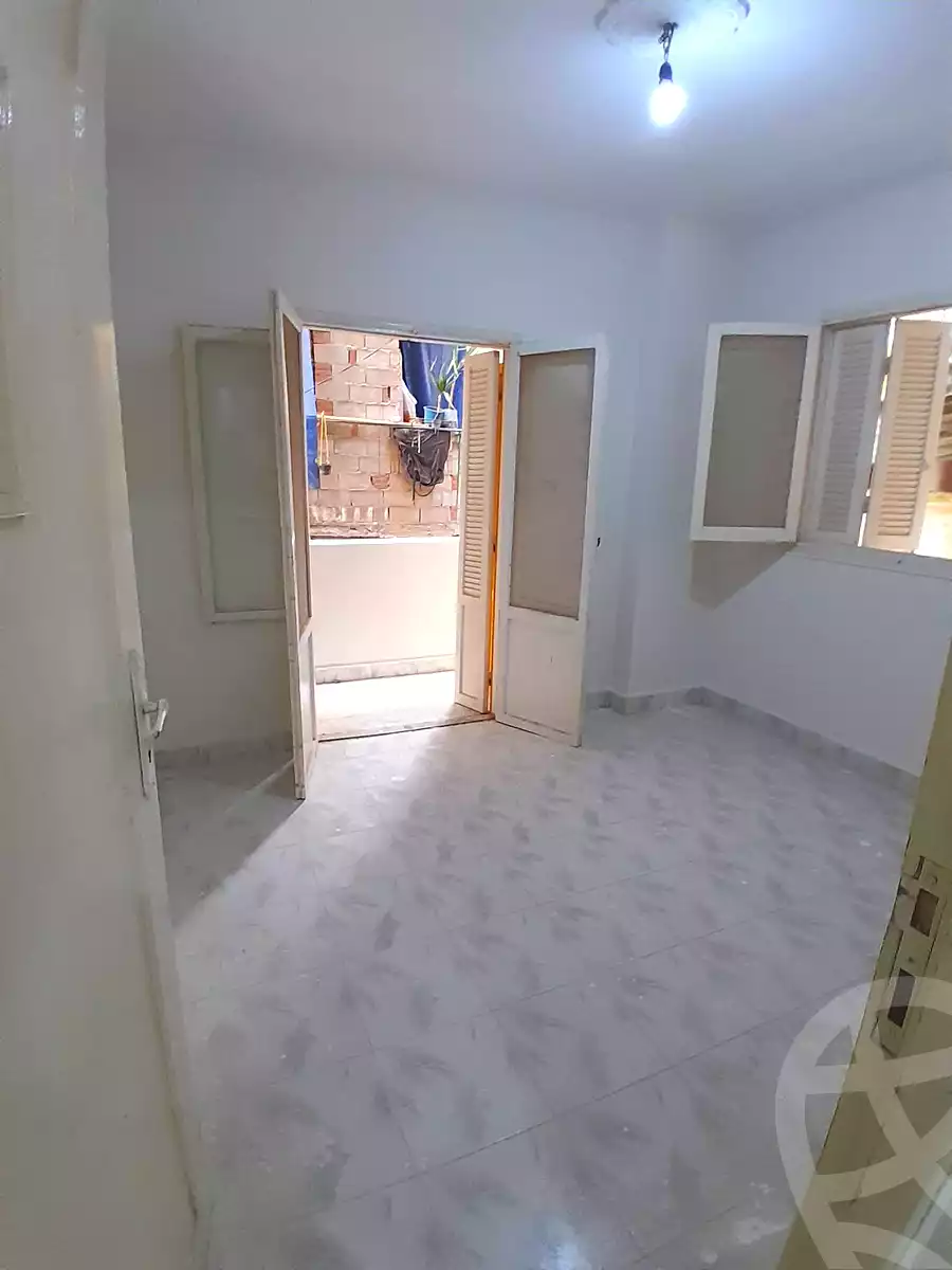 https://aqarmap.com.eg/en/listing/7069328-for-sale-alexandria-al-agamy-el-hanouvel-radwan-st