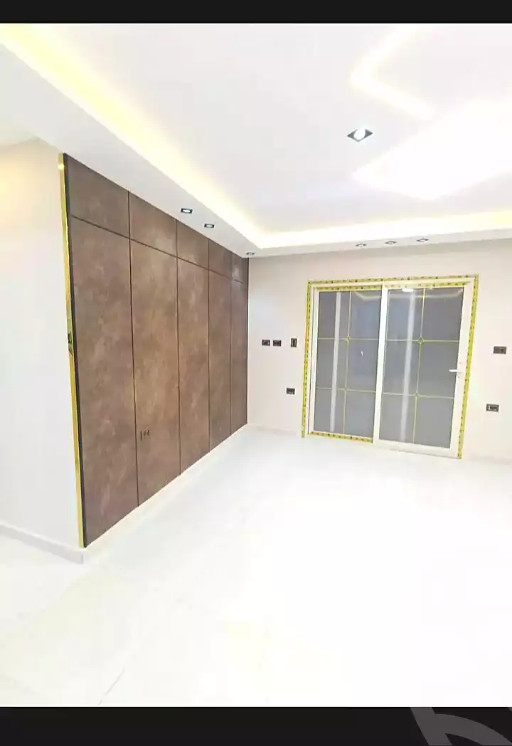https://aqarmap.com.eg/ar/listing/7069801-for-sale-alexandria-al-agamy-el-hanouvel