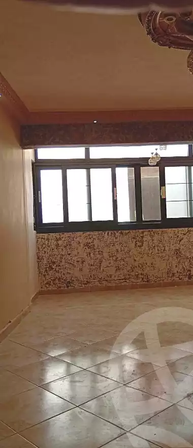 https://aqarmap.com.eg/ar/listing/7069910-for-rent-alexandria-al-agamy-bw-ywsf