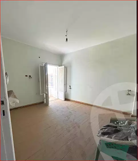 https://aqarmap.com.eg/en/listing/7070132-for-sale-cairo-helwan-helwan-el-sharkeya-thabit-basha-st