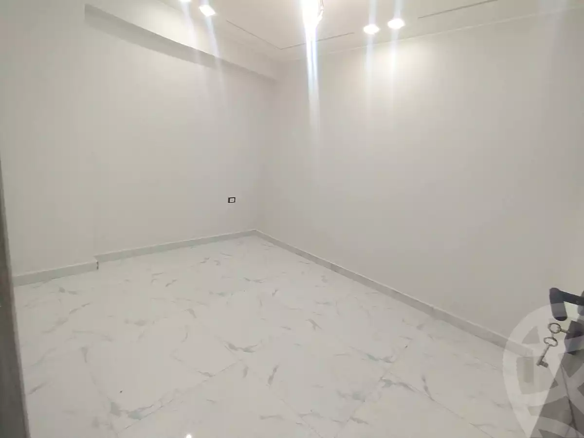https://aqarmap.com.eg/en/listing/7070816-for-sale-alexandria-al-agamy-el-hanouvel-radwan-st