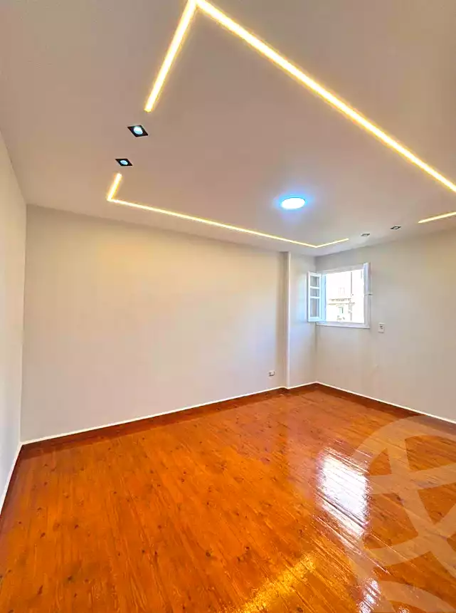 https://aqarmap.com.eg/ar/listing/7071437-for-sale-alexandria-miami-el-sebaey-st