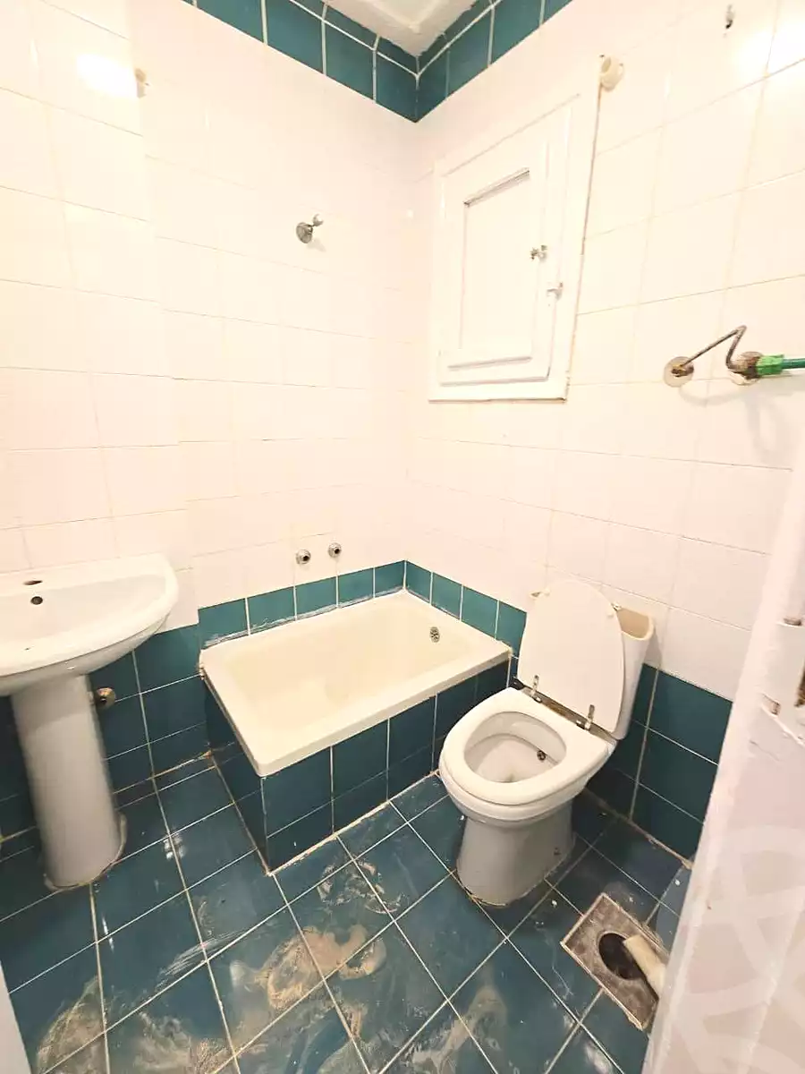https://aqarmap.com.eg/ar/listing/7071858-for-sale-alexandria-al-agamy-shataa-el-nakheel