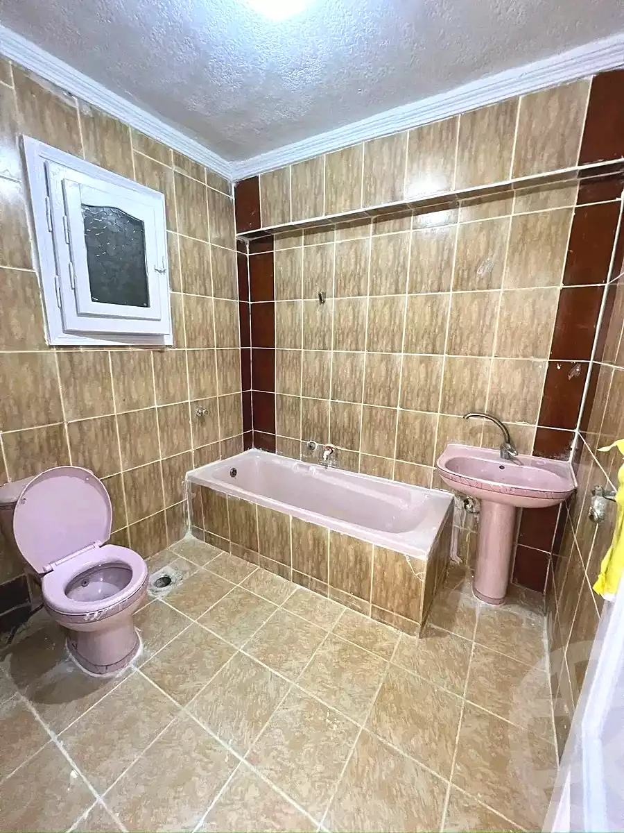 https://aqarmap.com.eg/en/listing/7071941-for-sale-alexandria-al-agamy-shataa-el-nakheel-street-2