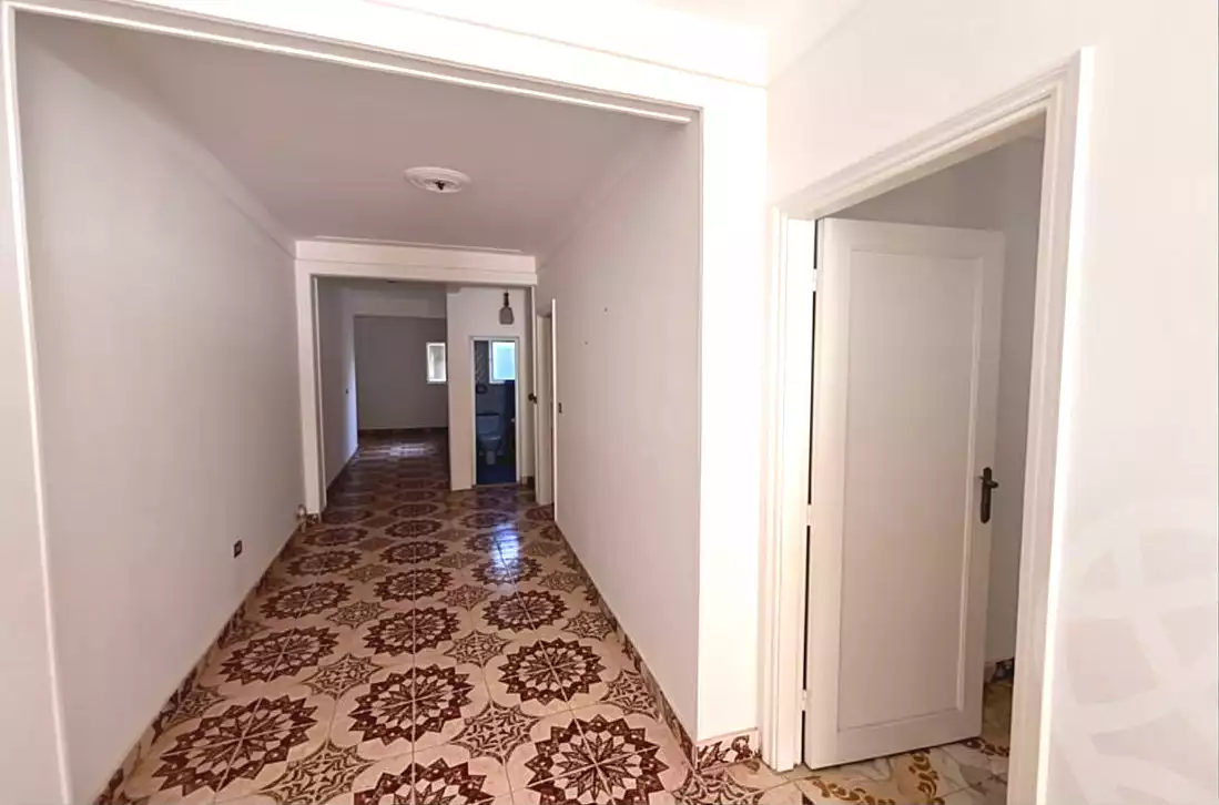 https://aqarmap.com.eg/ar/listing/7072141-for-rent-alexandria-sydy-bshr-sydy-bshr-bhry-shr-mhmd-njyb
