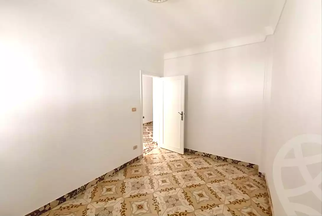 https://aqarmap.com.eg/ar/listing/7072141-for-rent-alexandria-sydy-bshr-sydy-bshr-bhry-shr-mhmd-njyb