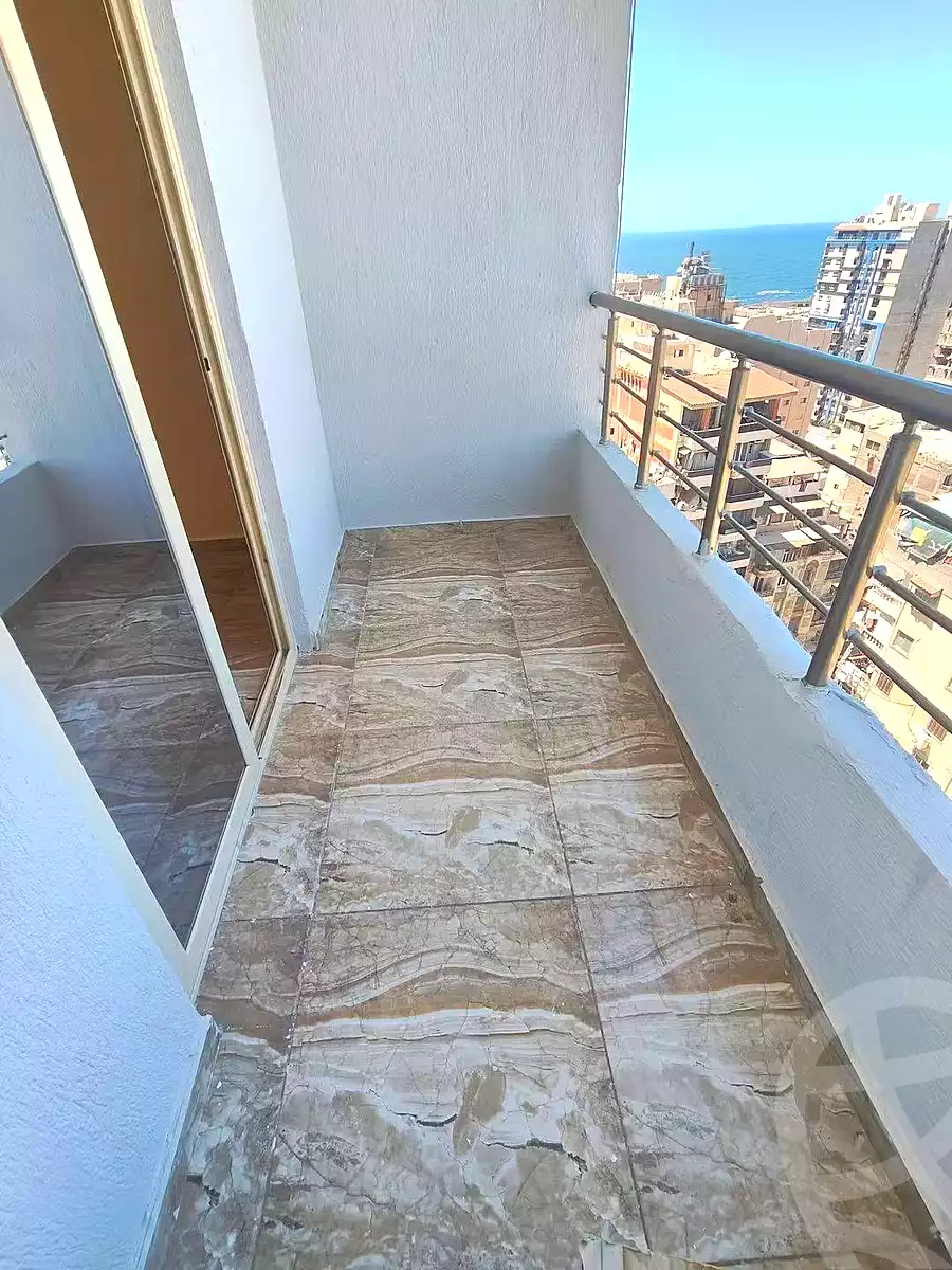 https://aqarmap.com.eg/ar/listing/7072244-for-sale-alexandria-miami-khld-bn-lwlyd