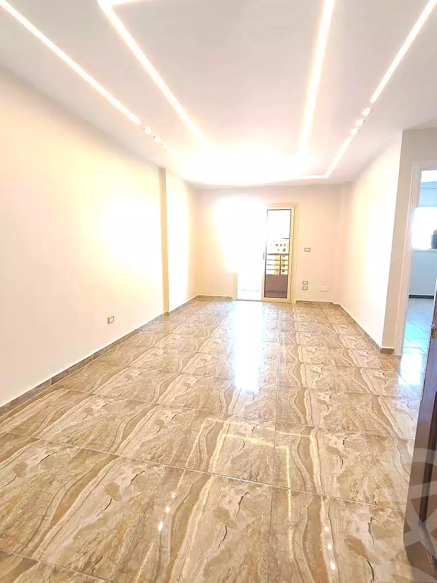 https://aqarmap.com.eg/ar/listing/7072244-for-sale-alexandria-miami-khld-bn-lwlyd