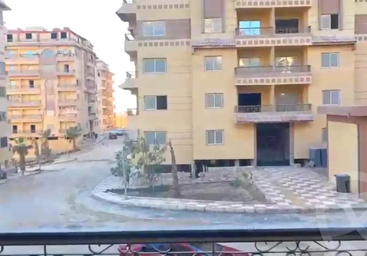 https://aqarmap.com.eg/ar/listing/7072395-for-sale-cairo-new-cairo-compounds-bankers-compound