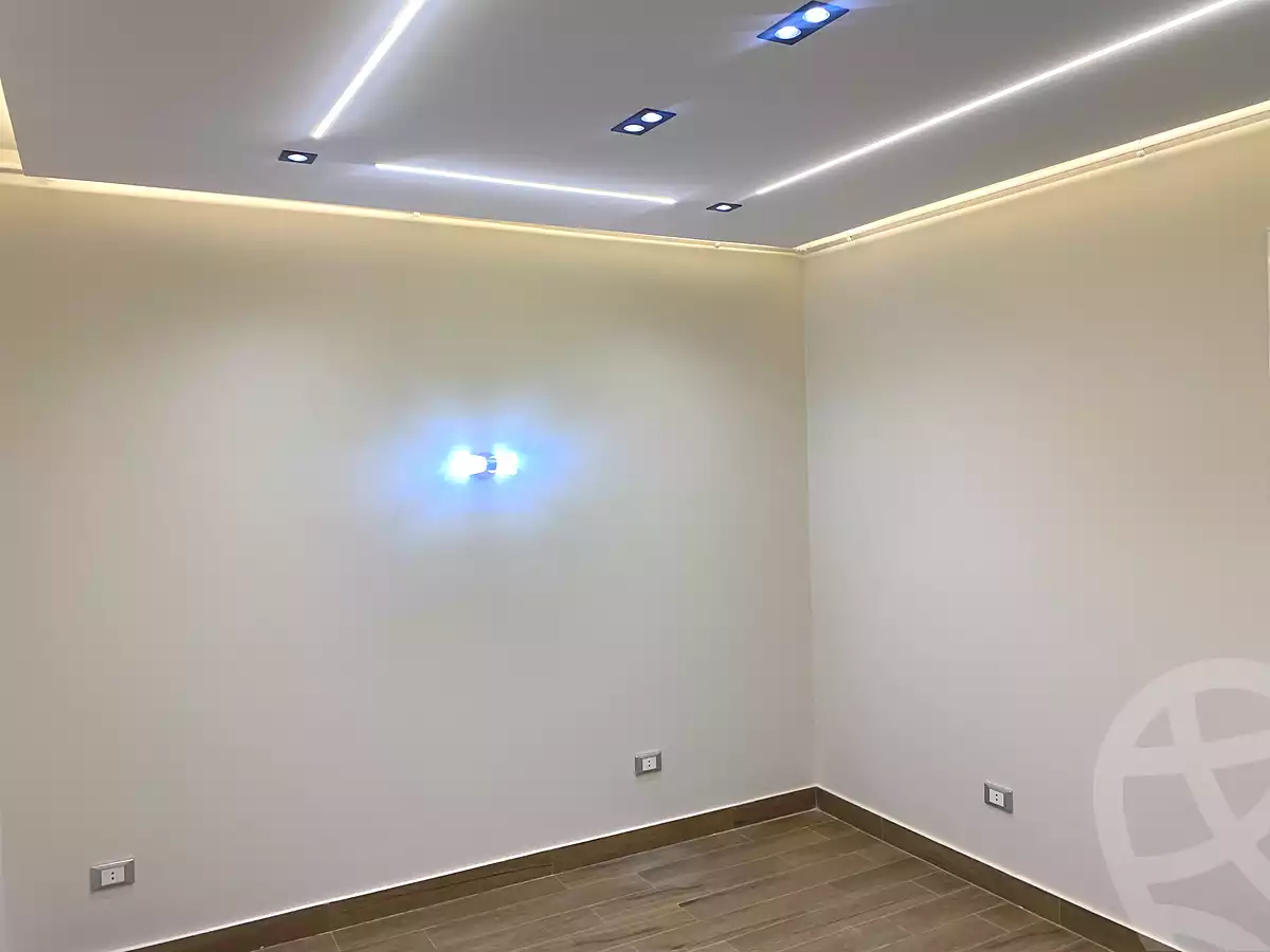 https://aqarmap.com.eg/ar/listing/7072551-for-rent-cairo-new-cairo-compounds-hyde-park-park-corner-hyde-park
