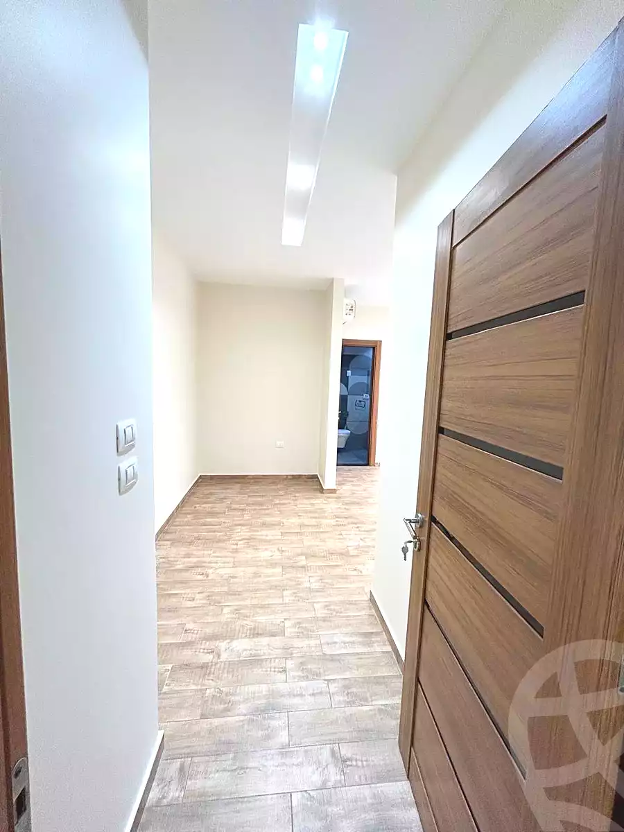 https://aqarmap.com.eg/ar/listing/7072711-for-rent-cairo-new-cairo-compounds-lakeview-residence