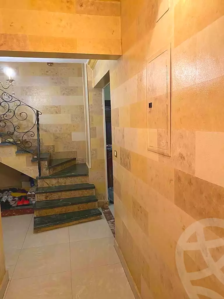 https://aqarmap.com.eg/ar/listing/7072885-for-sale-cairo-new-cairo-compounds-x-five-mall-x-estate