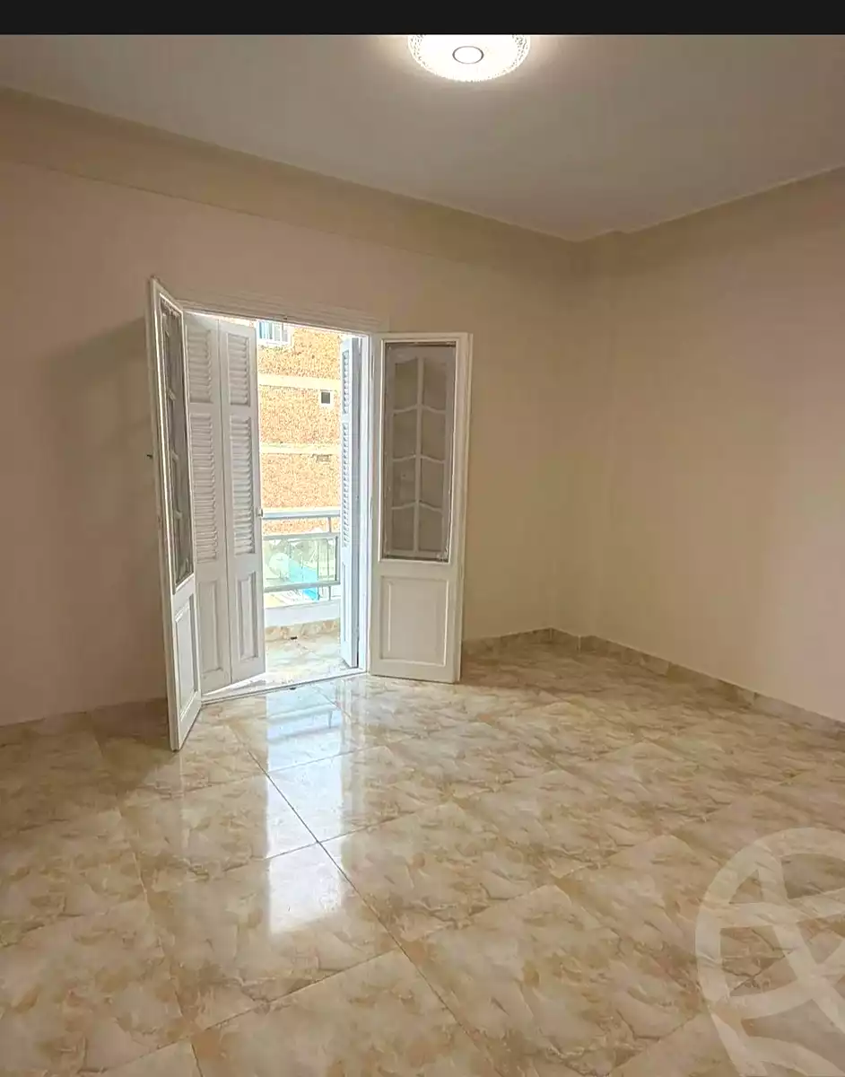 https://aqarmap.com.eg/ar/listing/7073260-for-sale-alexandria-miami-el-sebaey-st
