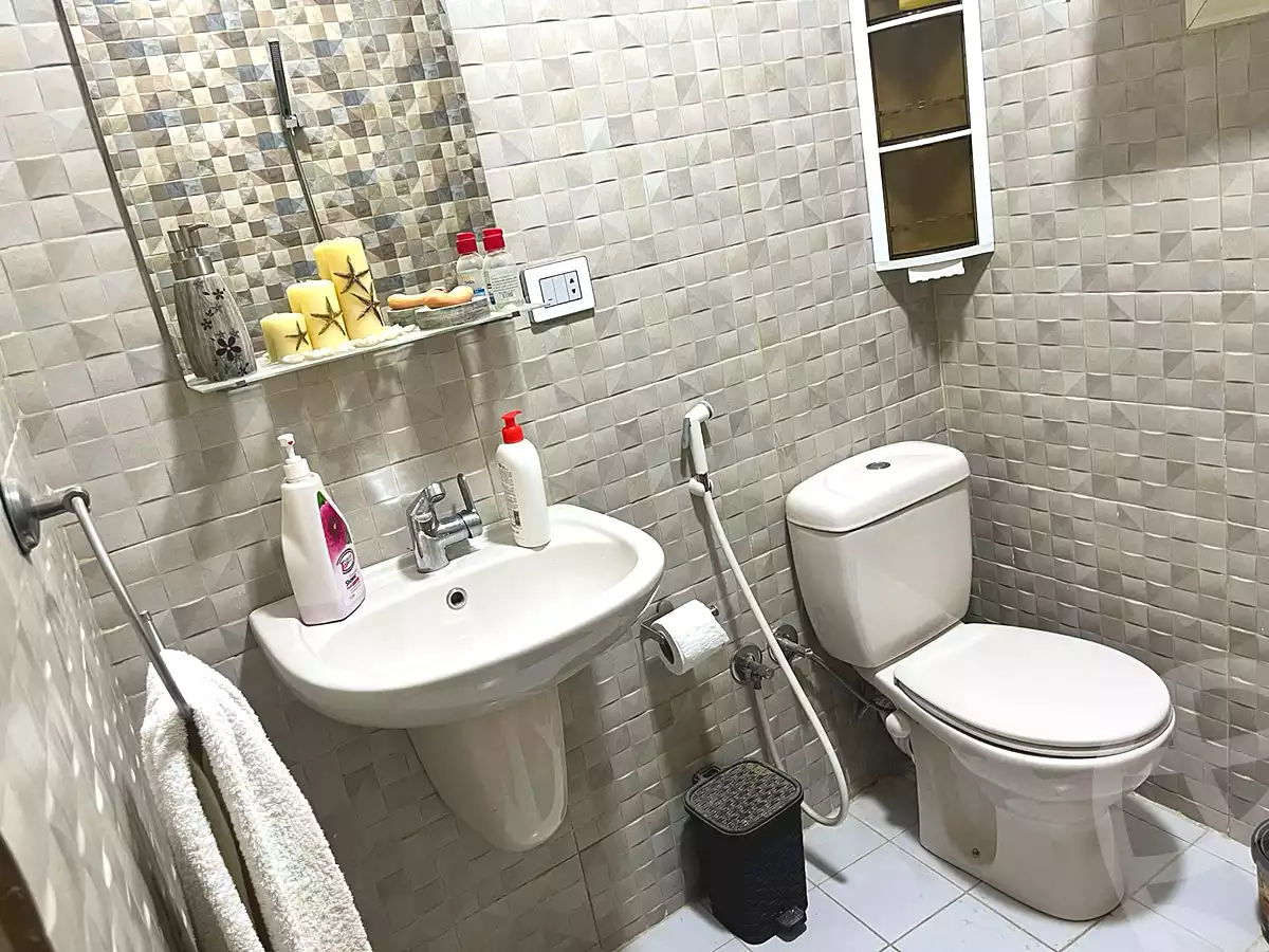 https://aqarmap.com.eg/ar/listing/7073654-for-sale-cairo-6th-of-october-el-hay-el-motamyz-el-motamayez-neighborhood-abd-el-haleem-mahmoud-st