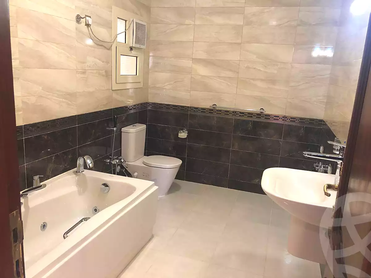 https://aqarmap.com.eg/ar/listing/7073885-for-rent-cairo-el-sheikh-zayed-city-el-hay-elthamen-area-3