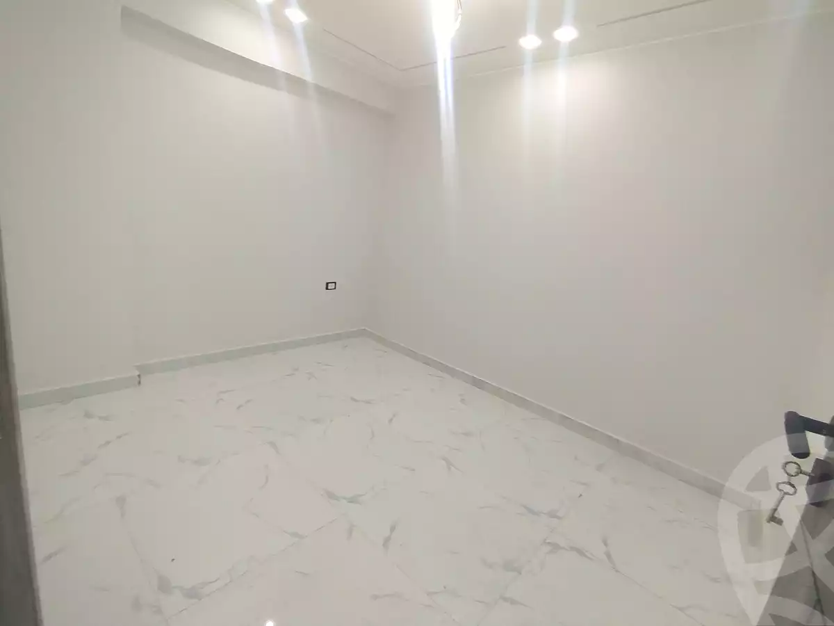 https://aqarmap.com.eg/en/listing/7073949-for-sale-alexandria-al-agamy-el-hanouvel-radwan-st
