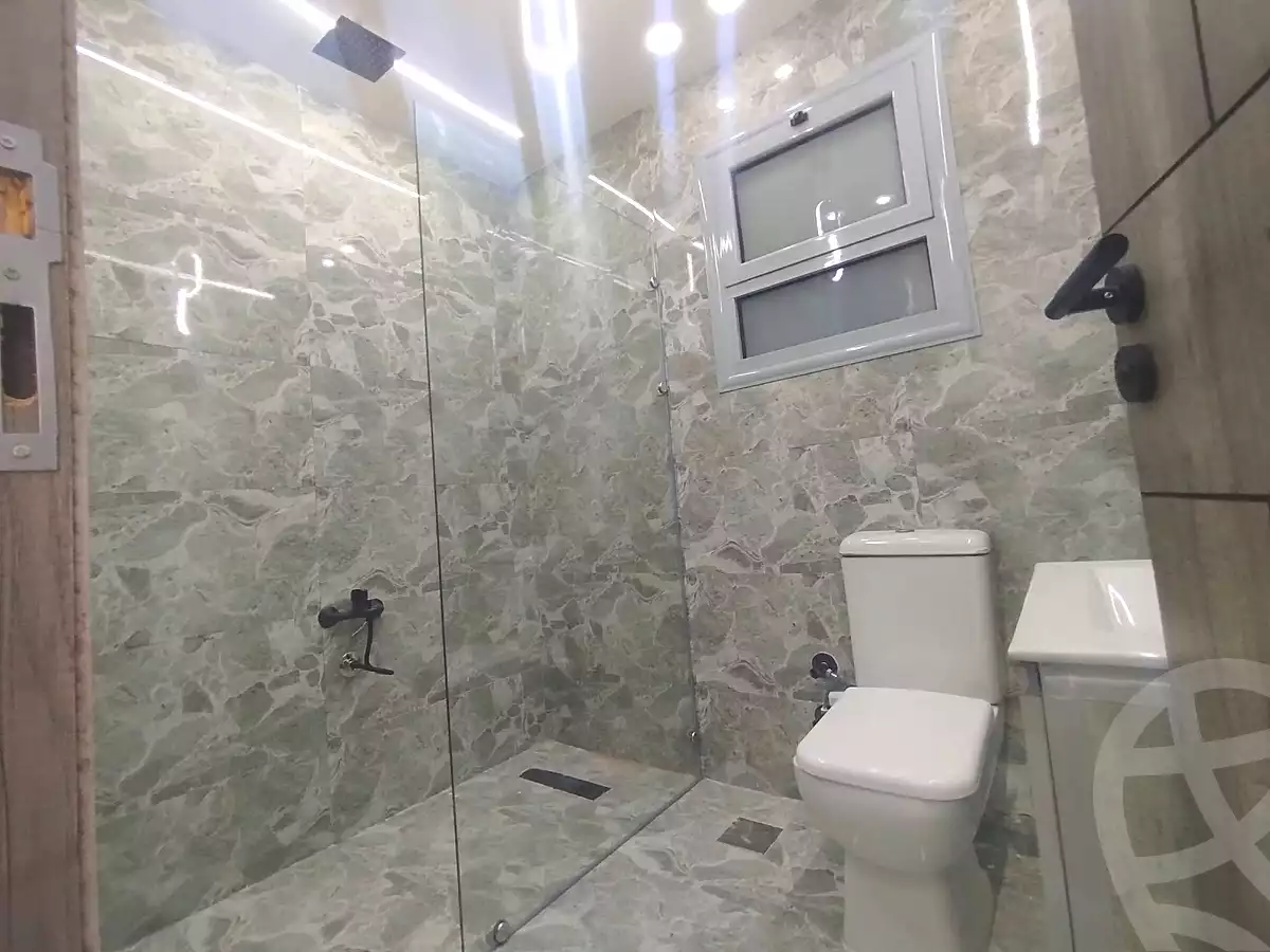 https://aqarmap.com.eg/en/listing/7073949-for-sale-alexandria-al-agamy-el-hanouvel-radwan-st