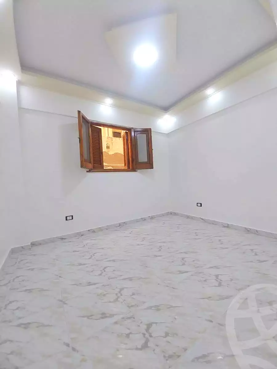 https://aqarmap.com.eg/ar/listing/7073957-for-sale-alexandria-al-agamy-shataa-el-nakheel-no-6-st