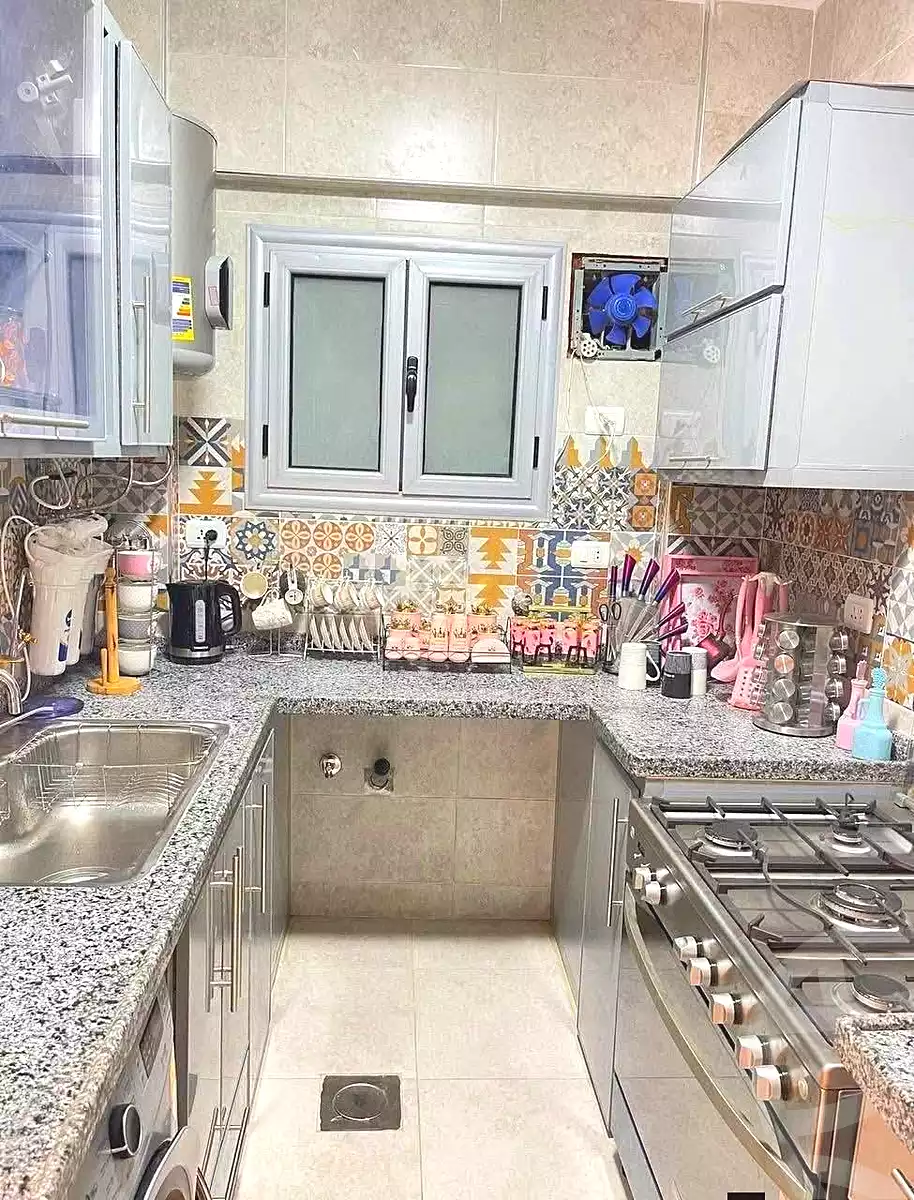 https://aqarmap.com.eg/ar/listing/7074170-for-sale-alexandria-al-agamy-lbytsh-shahr-al-assal-st