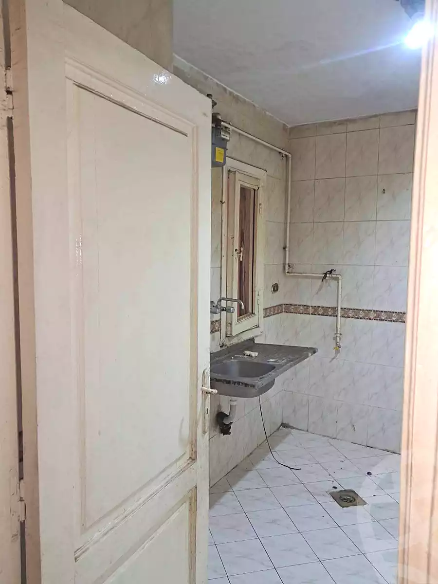 https://aqarmap.com.eg/en/listing/7074760-for-sale-cairo-helwan-helwan-el-sharkeya-khesro-basha-st