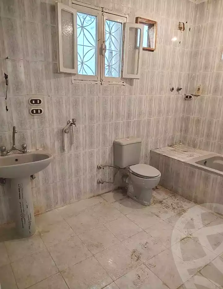 https://aqarmap.com.eg/ar/listing/7074781-for-sale-alexandria-al-agamy-lbytsh-shahr-al-assal-st