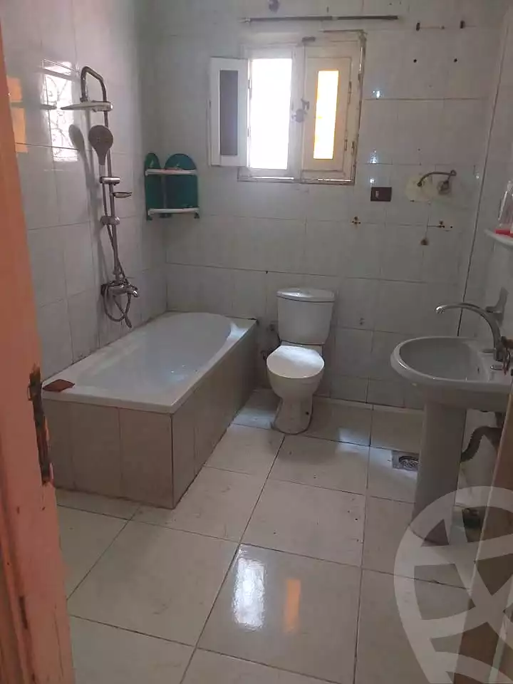 https://aqarmap.com.eg/ar/listing/7074891-for-sale-alexandria-al-agamy-lbytsh-shahr-al-assal-st