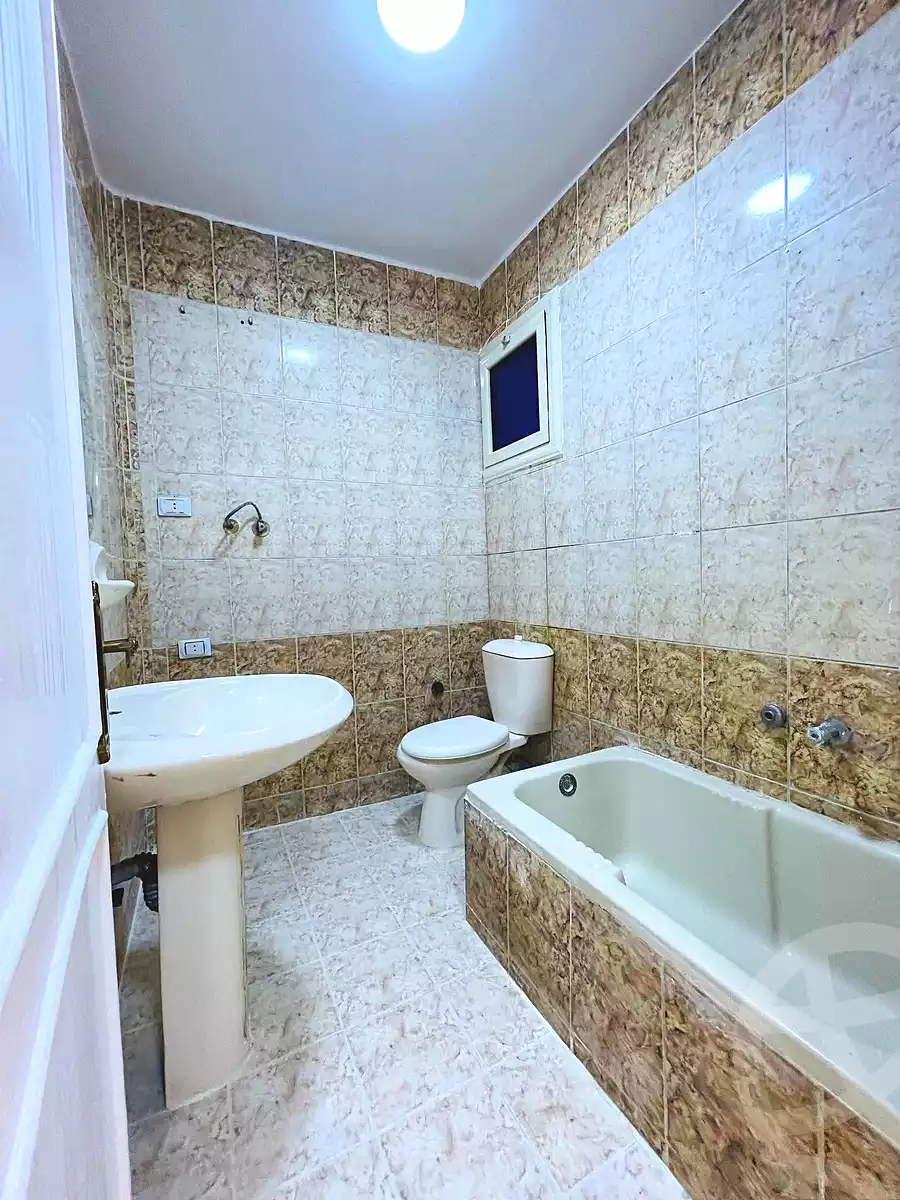https://aqarmap.com.eg/ar/listing/7075067-for-sale-alexandria-al-agamy-shataa-el-nakheel