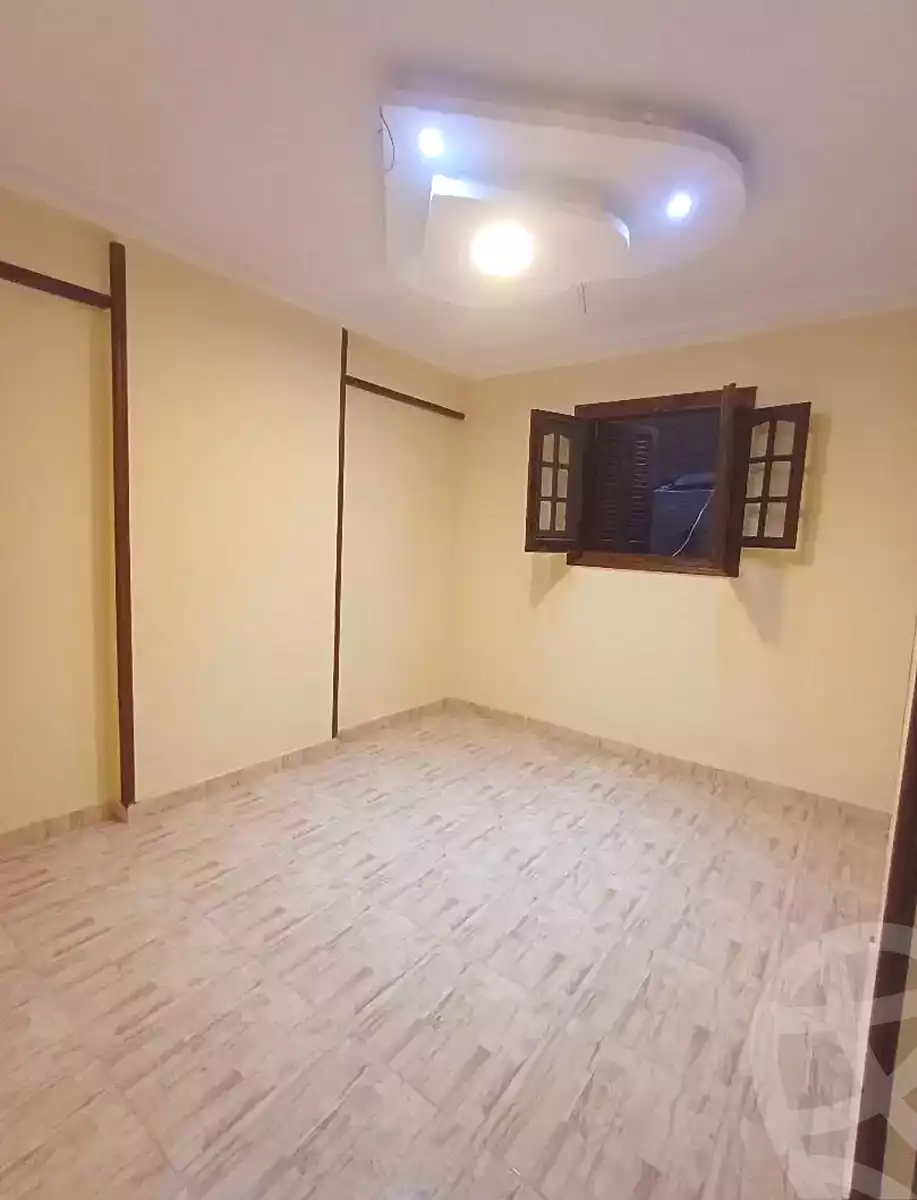 https://aqarmap.com.eg/ar/listing/7075370-for-sale-alexandria-sydy-bshr-sydy-bshr-bhry-shr-khld-bn-lwlyd