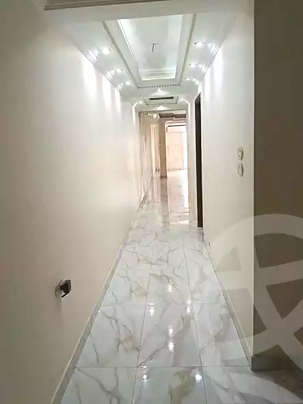 https://aqarmap.com.eg/ar/listing/7075996-for-sale-cairo-helwan-ahmed-enci-st