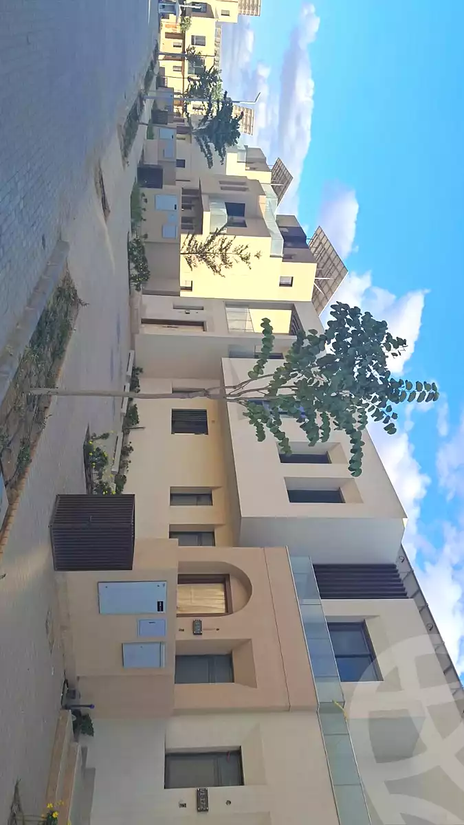 https://aqarmap.com.eg/en/listing/7076016-for-sale-cairo-el-sheikh-zayed-city-compounds-beverly-hills