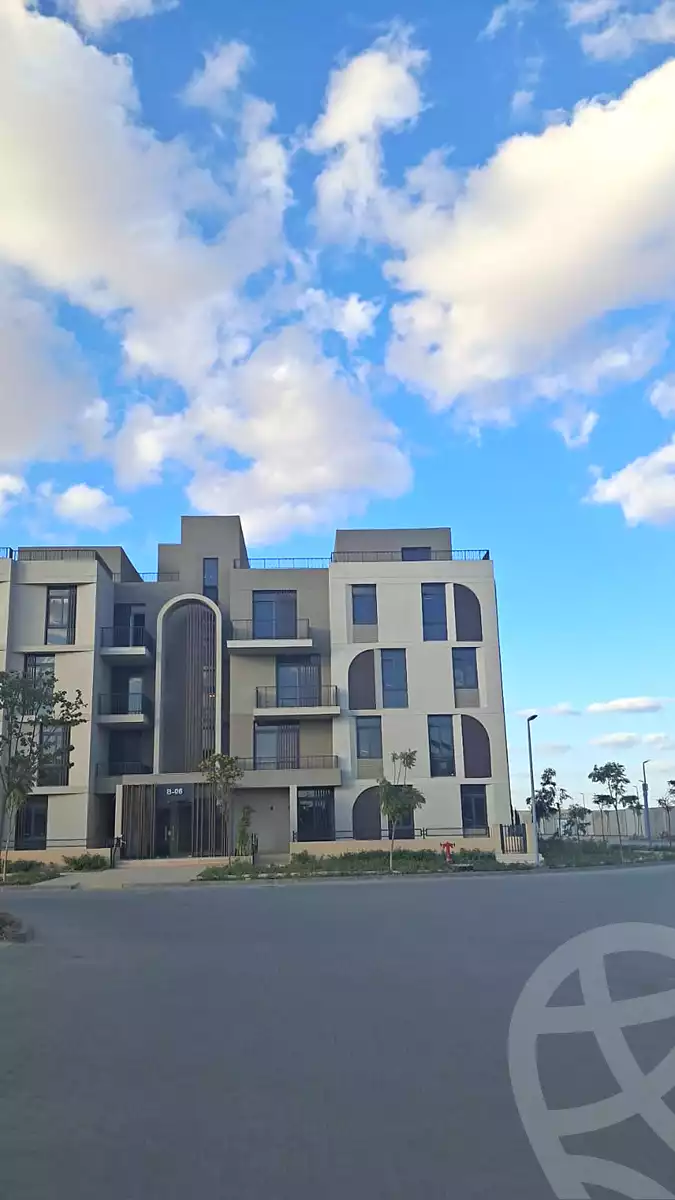 https://aqarmap.com.eg/en/listing/7076024-for-sale-cairo-el-sheikh-zayed-city-compounds-beverly-hills