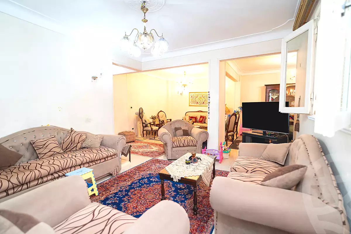 https://aqarmap.com.eg/ar/listing/7076244-for-sale-alexandria-l-zryt-champollion-st