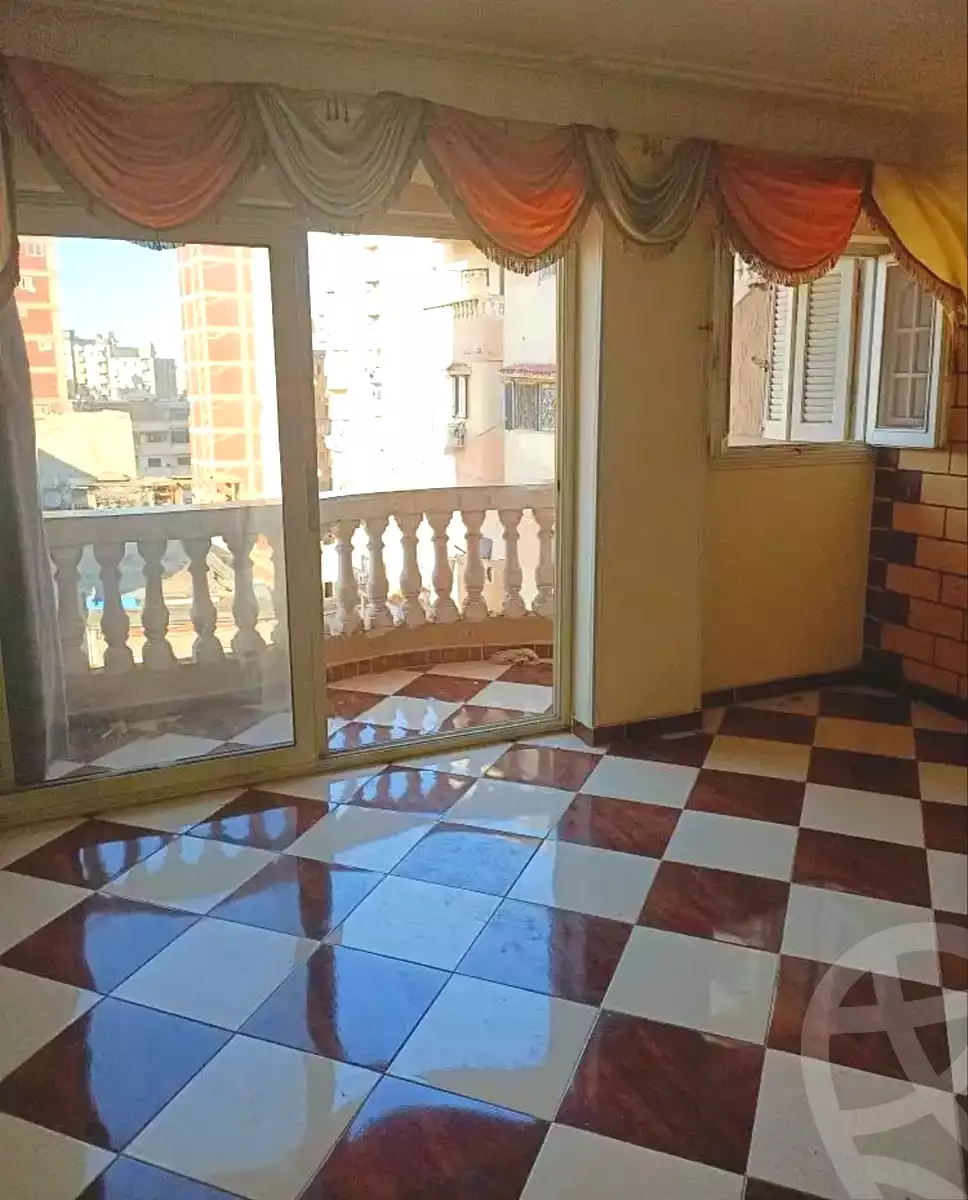 https://aqarmap.com.eg/ar/listing/7076636-for-sale-alexandria-moharram-bey-erfan-st