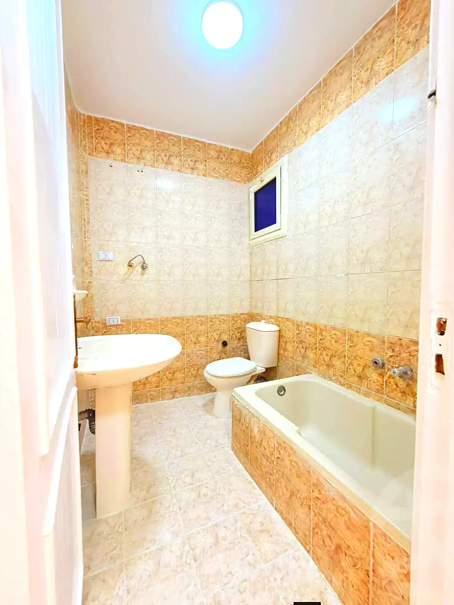 https://aqarmap.com.eg/ar/listing/7076701-for-sale-alexandria-al-agamy-shataa-el-nakheel
