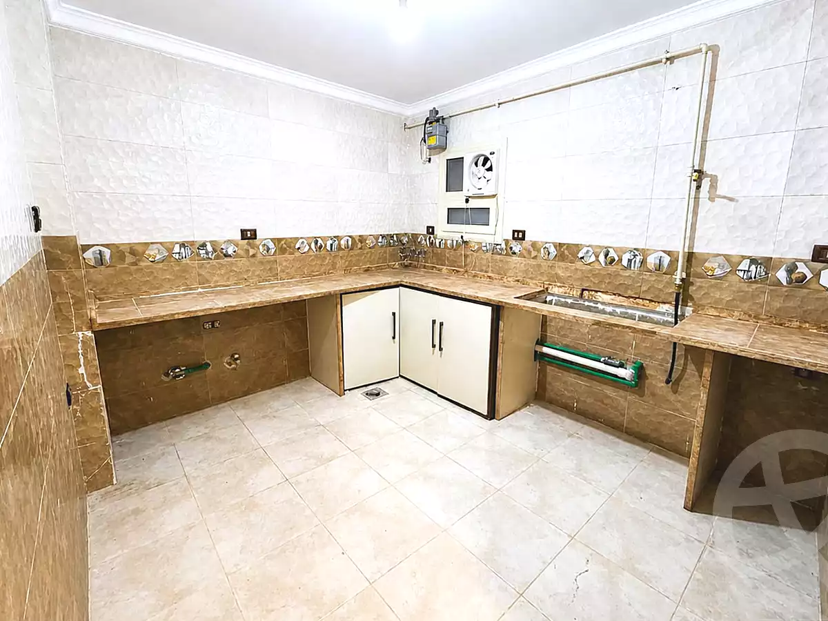 https://aqarmap.com.eg/en/listing/7077366-for-sale-alexandria-lauran-shaarawy-st