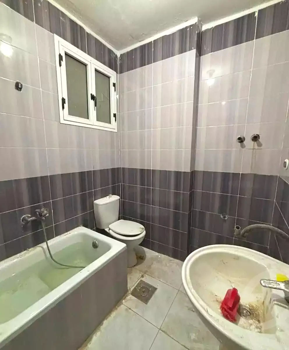 https://aqarmap.com.eg/ar/listing/7077558-for-sale-alexandria-al-agamy-lbytsh-el-hanafeya-st