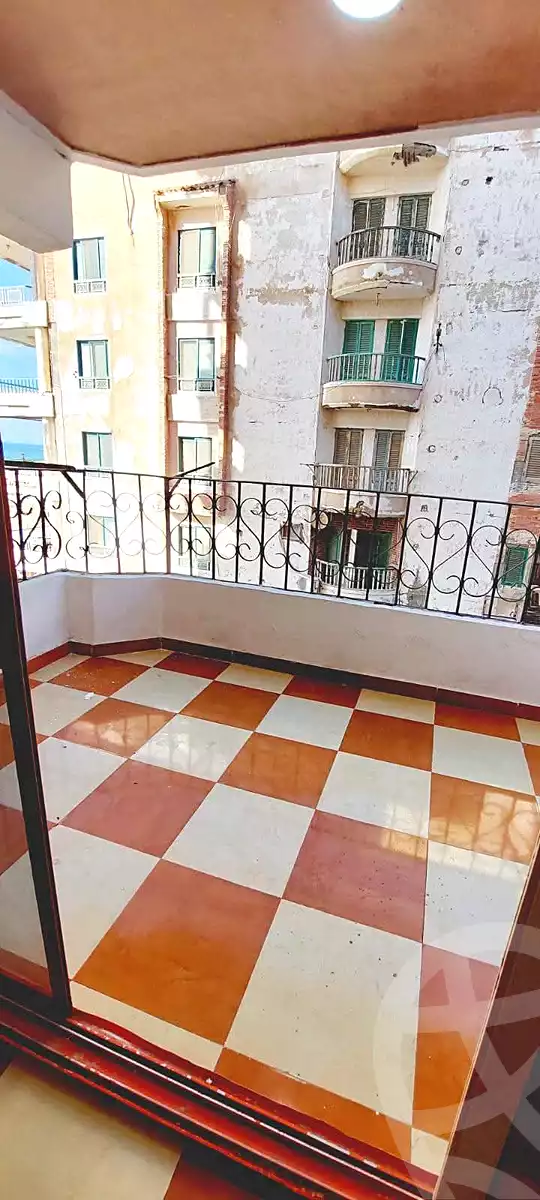 https://aqarmap.com.eg/ar/listing/7078021-for-sale-alexandria-al-agamy-shataa-el-nakheel