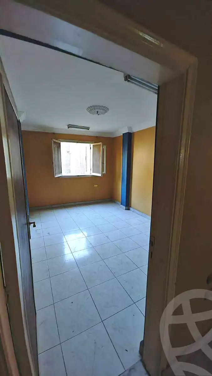 https://aqarmap.com.eg/ar/listing/7078680-for-sale-cairo-helwan-el-shareaa-el-sharby-st